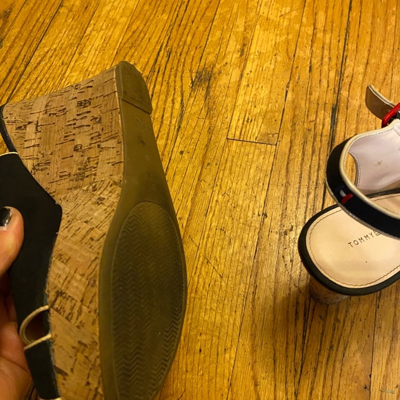 Tommy Hilfiger wedges size 8,5 - Picture 5 of 7